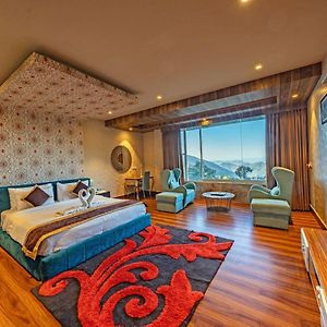 Queen Room Pool View